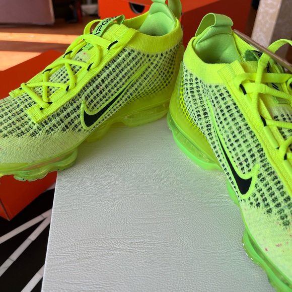 SOLD Nike Air VaporMax 2021 Flyknit Next to Nature Volt Black Neon Green - Picture 10 of 15